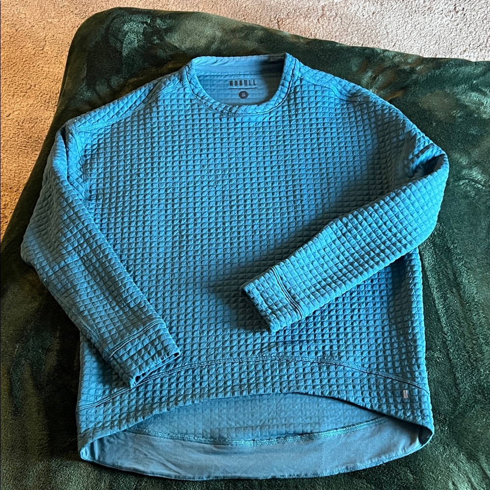 NOBULL quilted woman’s crewneck